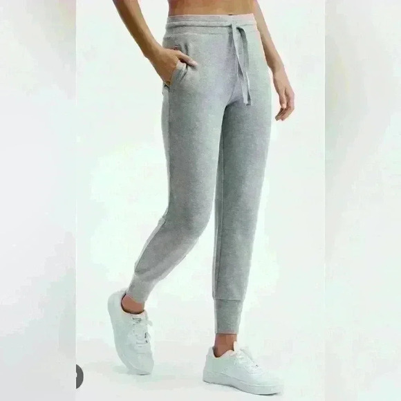 NWOT Fabletics Large luxe Terry Jogger Item# 1Z - Picture 1 of 5